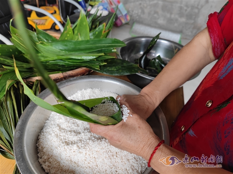 迎端午包粽子 33ea-krpikqe9165633.jpg