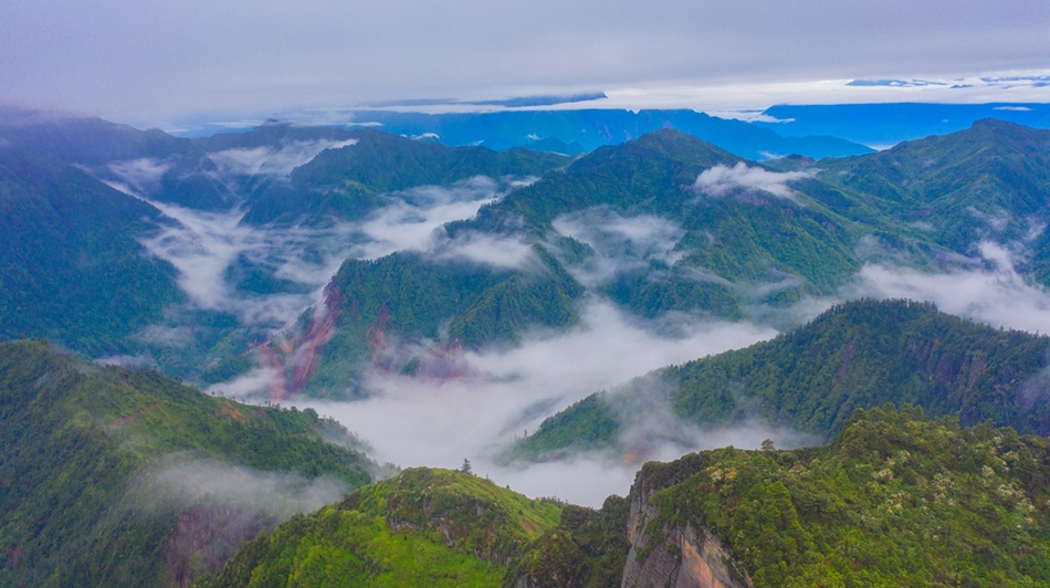 山是怎么样的图片 b572-ivffpct1779807.jpg