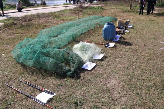 非法捕鱼工具展示