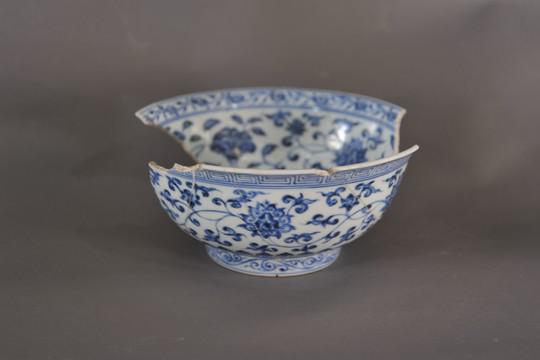 明代宣德官窑青花大碗-1