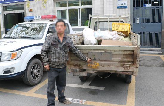 章某交代自己的违法事实(沿滩交警 供图)