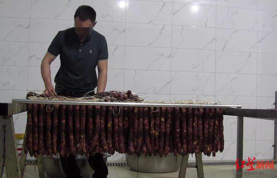 屏山警方查獲用問(wèn)題肉制作的香腸
