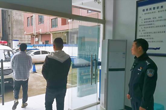 两人暂被取保候审