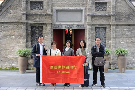 心,穿过岁月相连