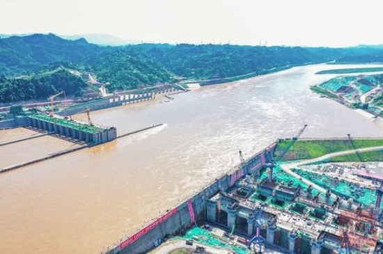 建設中的岷江龍溪口航電樞紐 潘慧敏 攝