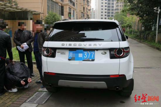 ↑放高利贷团伙通常开着车牌尾号统一的豪车