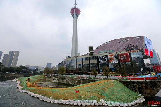 錦江水生態(tài)治理建設(shè)項(xiàng)目二號(hào)橋橡膠壩樞紐改造工程復(fù)工