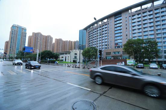 行政審批局前道路通暢