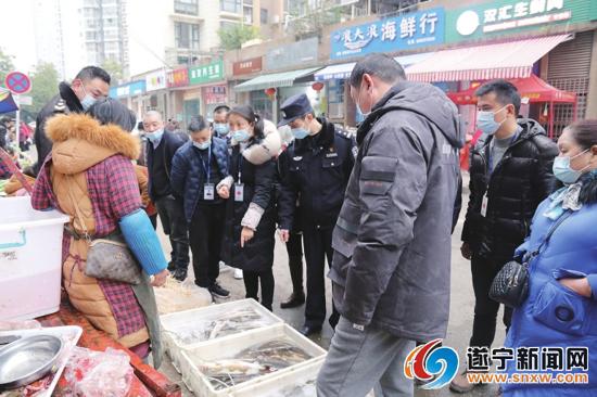 多部门联合开展“长江禁捕打非断链”执法行动检查现场。