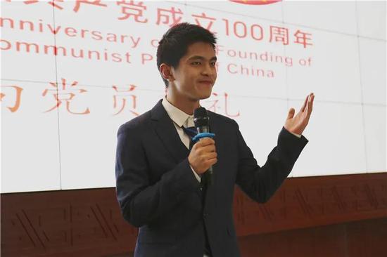 谢一弘《建党100周年——百年奇迹》