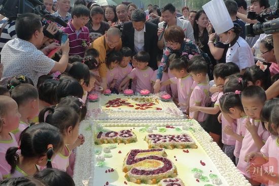“羅漢娃”5歲集體生日,親歷者、演員吳京也來到現場
