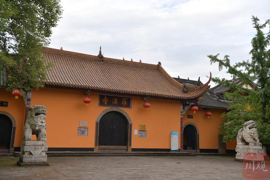 什邡罗汉寺山门