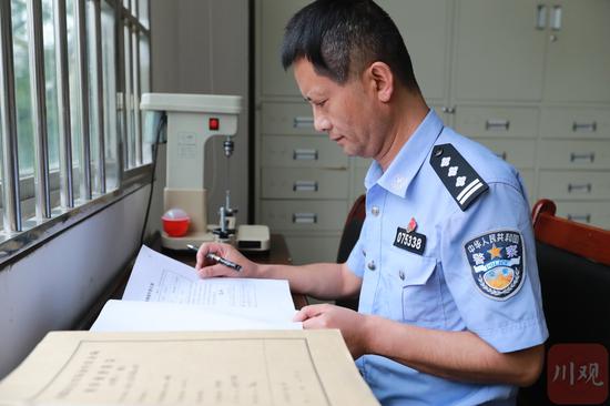 劉軍重返工作崗位