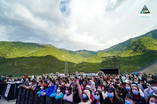 　熊猫家园·净土阿坝九寨沟世界旅行者大会。（图片来源：阿坝旅游网）