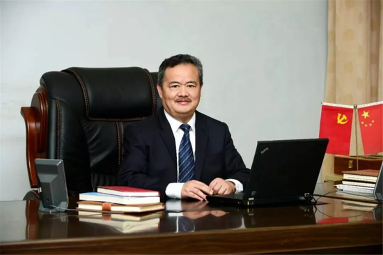 双流中学实验学校校长高志文
