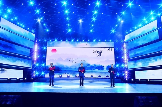 瞿弦和、卢奇、张秋歌 《蓬溪诗词佳话》