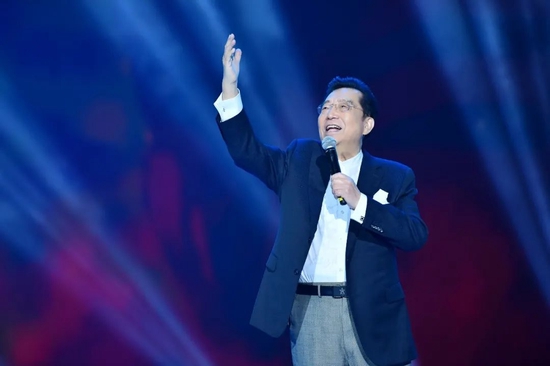 李双江《北京颂歌》《红星照我去战斗》