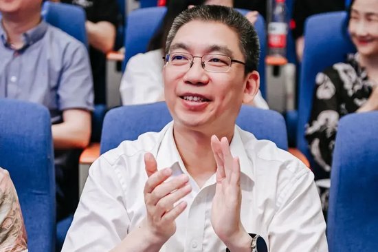 青羊区政府总督学、区教育局党组成员、区教育考试中心主任张勇