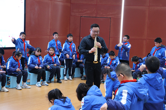 电子科技大学附属实验小学傅强执教《飞越彩虹》
