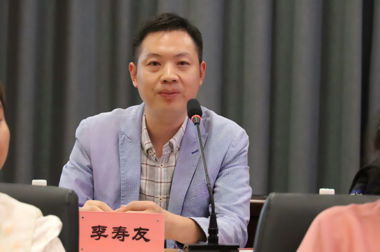 优秀青年画家李寿友