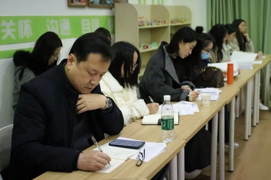 成都市教育科学研究院教研员刘巍老师参加活动