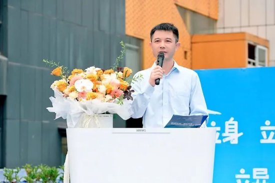 龙泉天立初中部校长朱胜强