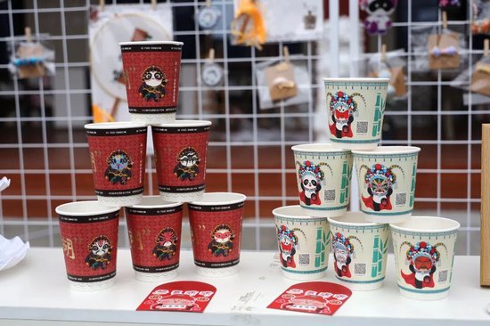 成果升级‌：纸杯如何变身“智能伙伴”