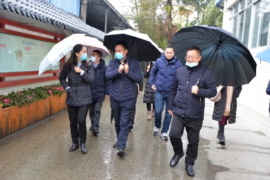 杨常委提出宝贵意见