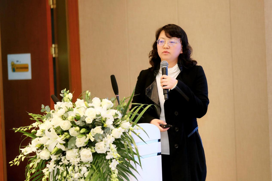 电子科技大学经济管理学院副教授鞠晴江 摄影 王国术