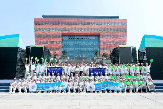 500名成都大运会志愿者齐声宣誓：“成都准备好了”！