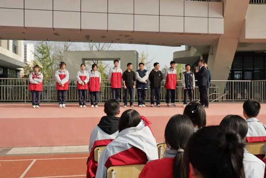 同学们参与互动