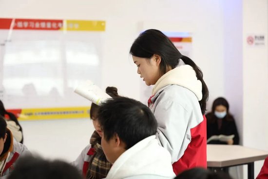 英语课堂的孩子们