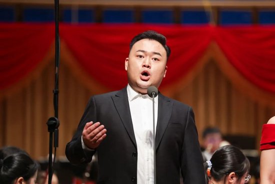 高一豪 男高音 树德中学淮州学校音乐教师