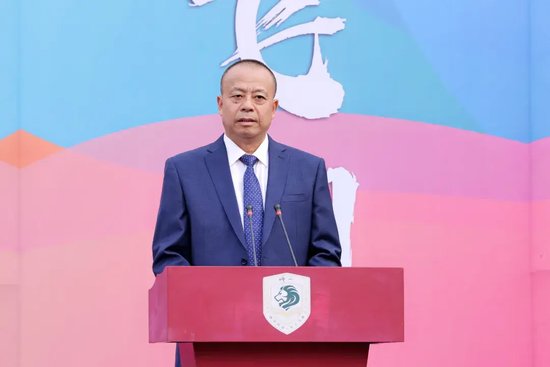运动会执行委员、德育处蒋朝良主任