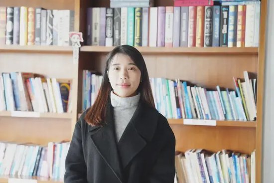 何麗華