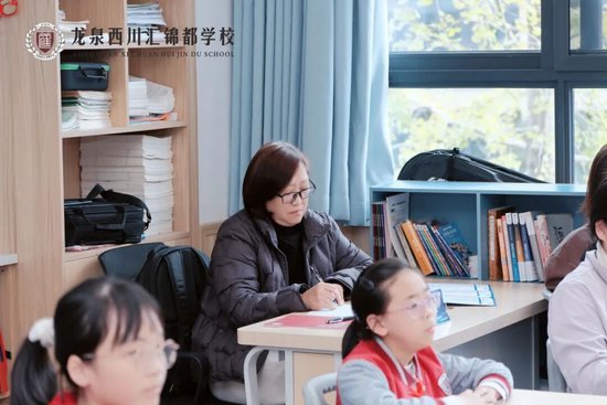 北京师范大学副教授  郑葳