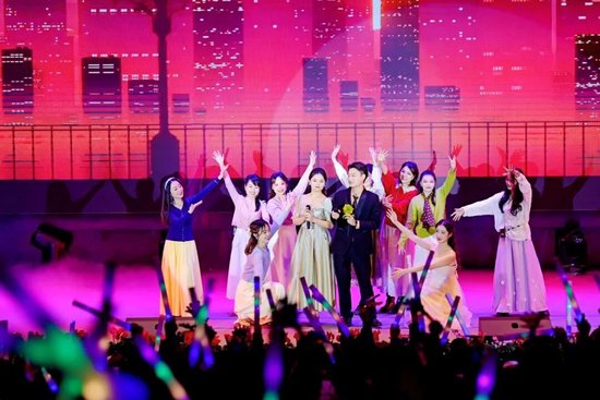 英文歌舞：《Another Day of Sun》