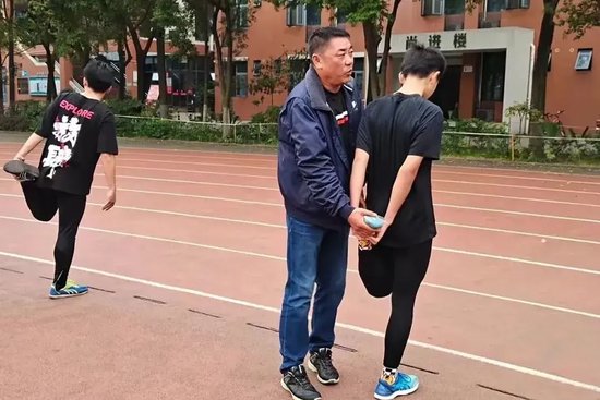 北京大学滕教授到校指导工作
