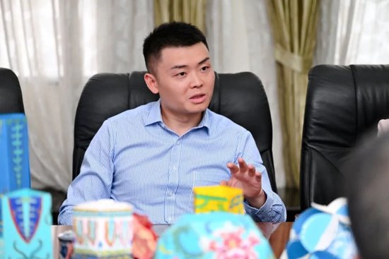 党委书记 &nbsp; 曾宝兴