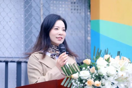 成都市建设路小学校长 戚邓