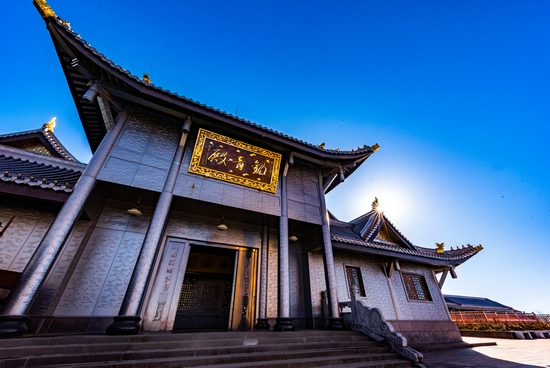 峨眉山寶頂觀音殿 劉睿 攝