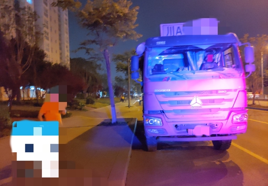 成都市交警五分局供圖