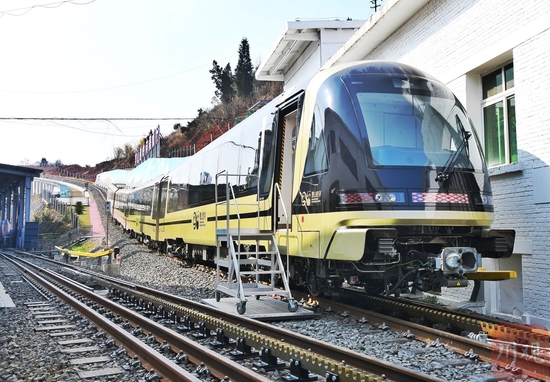 “雪域旅列”號齒軌列車外觀
