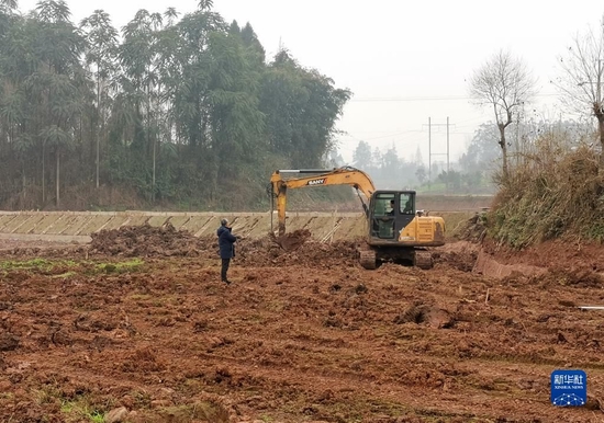 1月10日拍摄的联合村高标准农田建设现场。新华社记者陈健 摄