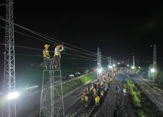 站改現場。中國鐵路成都局集團有限公司供圖