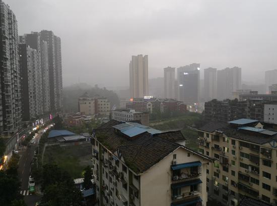 4日19時30分左右,達(dá)州城區(qū)開始降雨