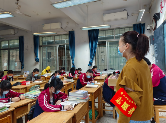 ▲值班老师值守