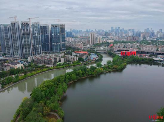 航拍成都錦江府南河與東湖公園
