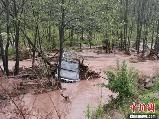 美姑县境内的依果觉乡、瓦西乡、洒库乡、树窝乡、龙窝乡、峨曲古乡、牛牛坝乡等遭受不同程度暴雨灾害。美姑县委宣传部供图