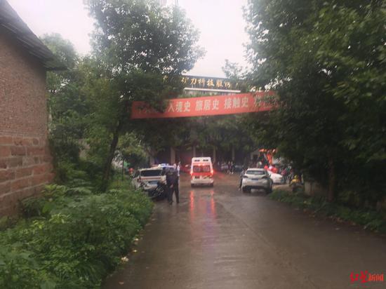 ↑爆炸事故發生后救護車進入廠區。